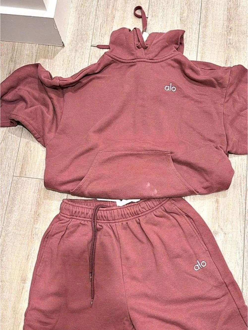 Alo Kids Burgundy Hoodie & Jogger Set - Picture 1 of 4